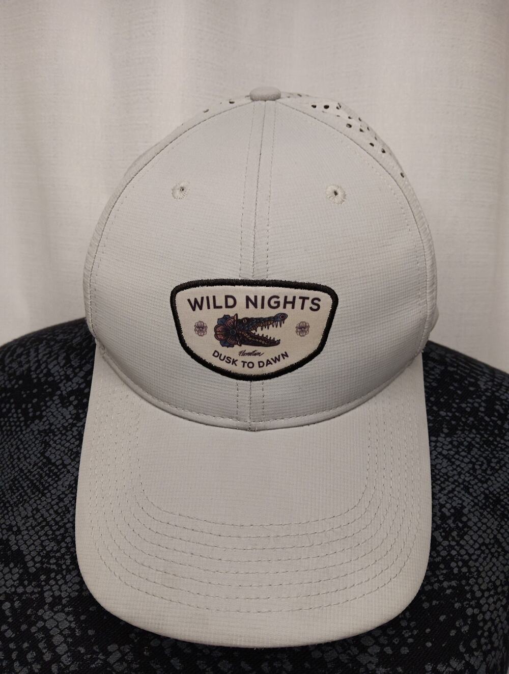Flomotion Performance Snapback Grey Wild Nights Patch